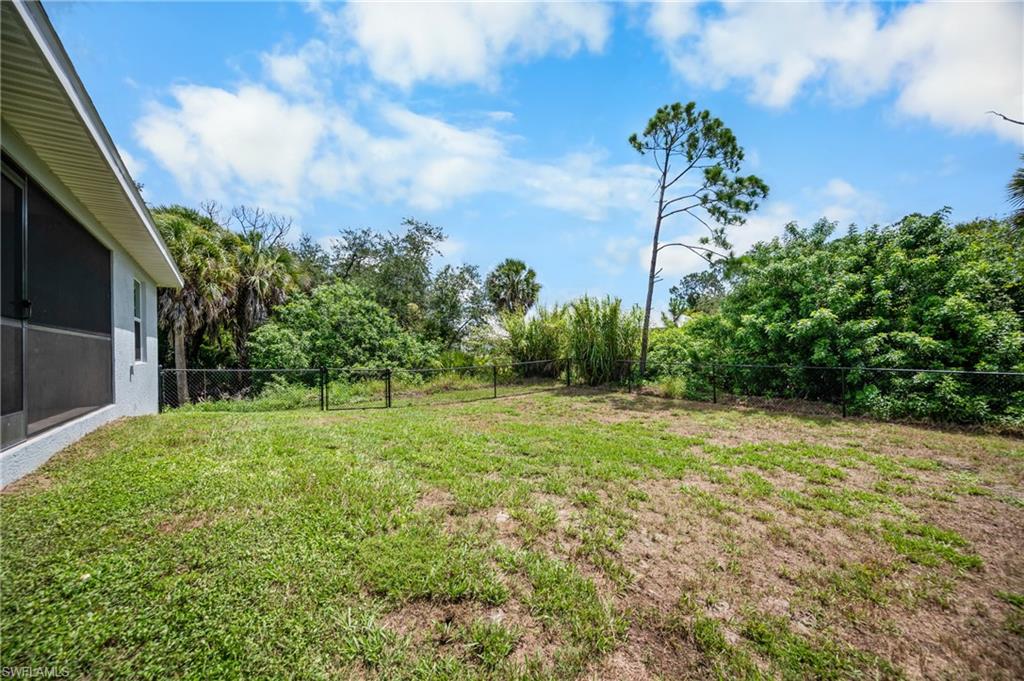 315 Sweetwater Dr Property Photo 27