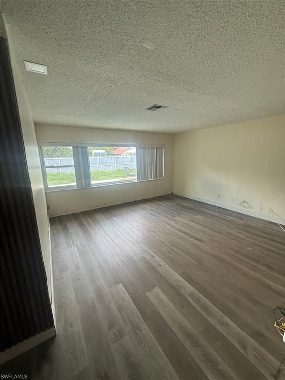 129 E Lake Dr Property Photo 17