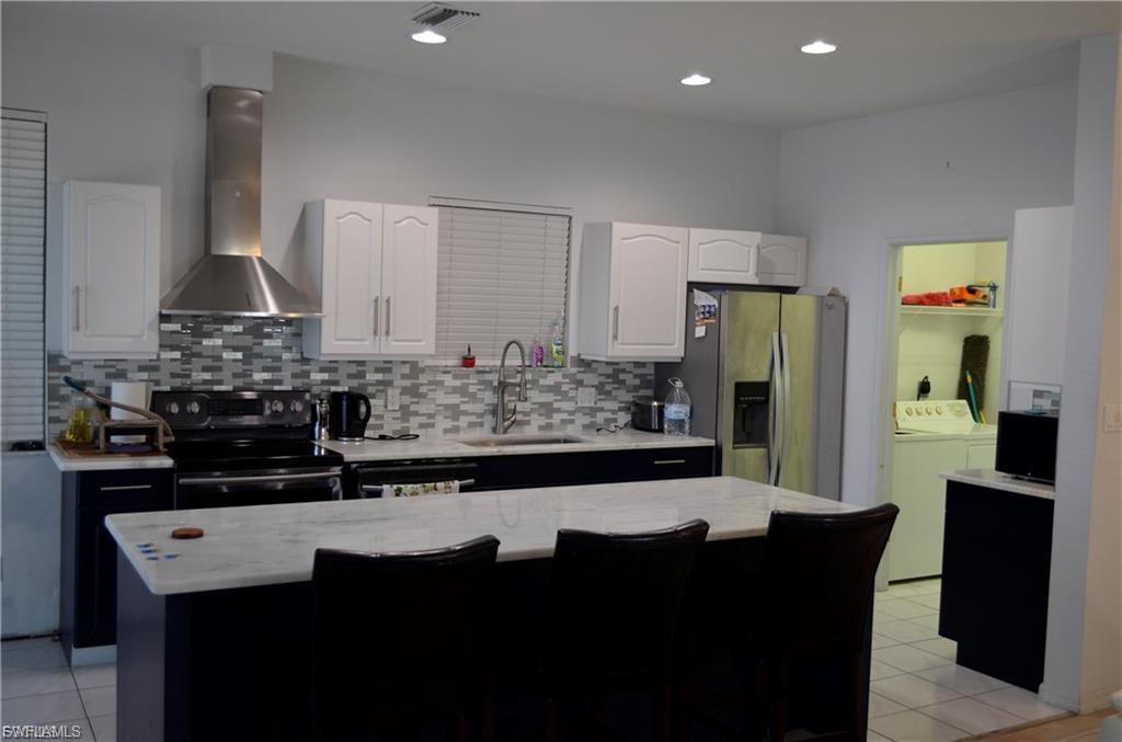 1702 Emerald Cove Dr Property Photo 2