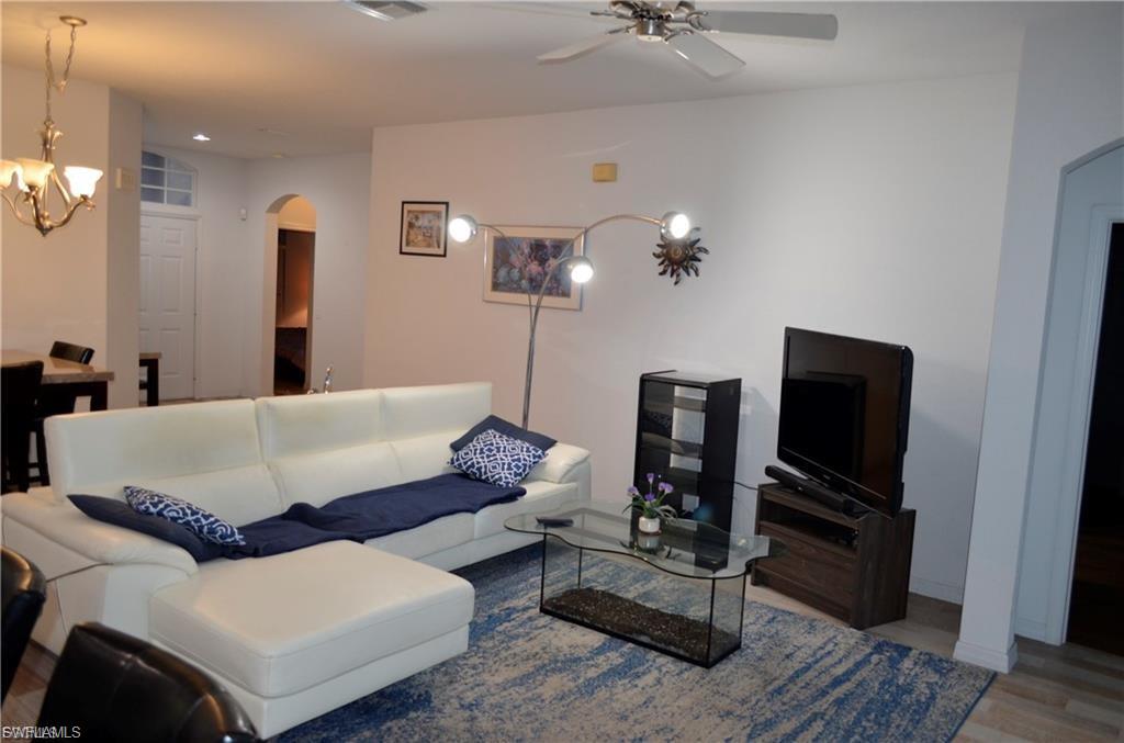 1702 Emerald Cove Dr Property Photo 6