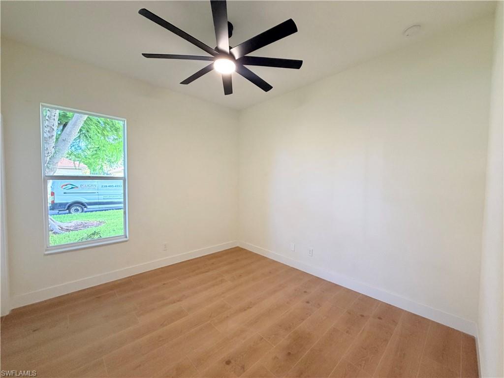 11001 Sea Tropic Ln Property Photo 8