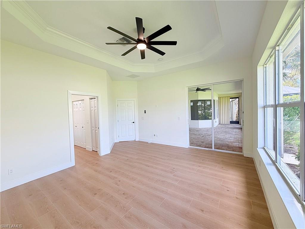 11001 Sea Tropic Ln Property Photo 12