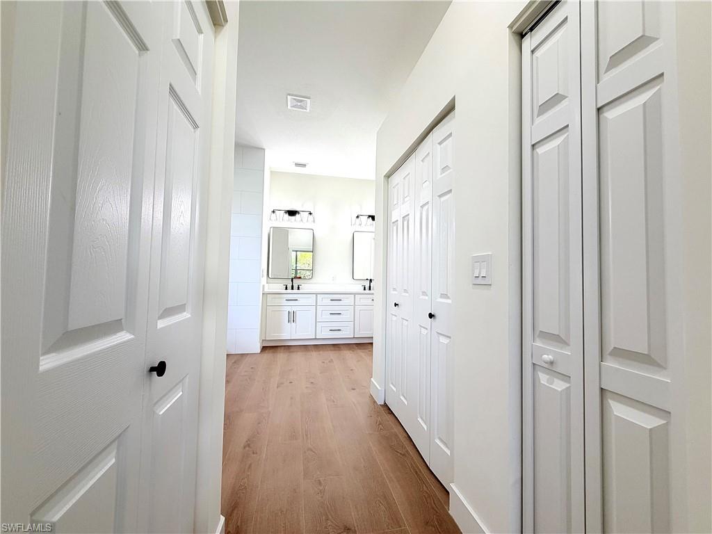 11001 Sea Tropic Ln Property Photo 16