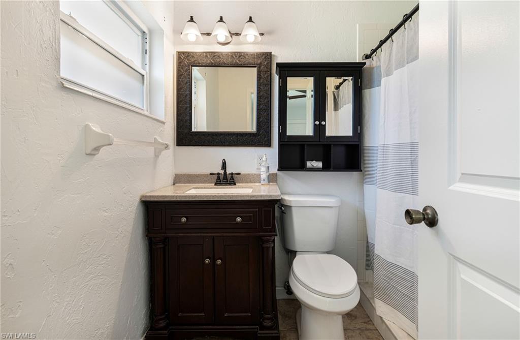 18597 Marco Blvd Property Photo 5