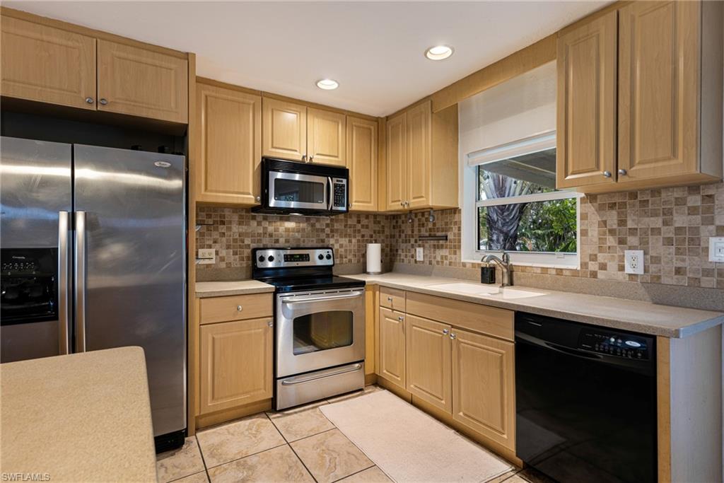 18597 Marco Blvd Property Photo 13