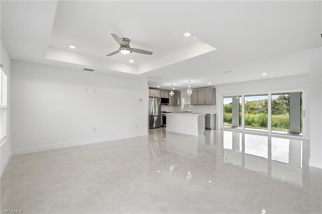 647 Whitmore Loop Property Photo 4