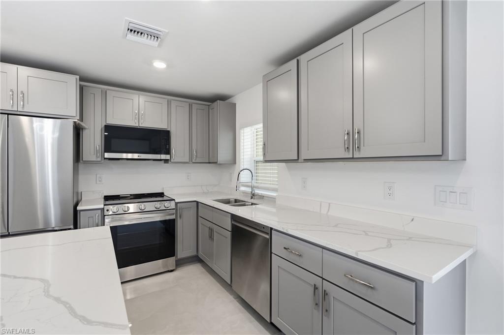 647 Whitmore Loop Property Photo 9