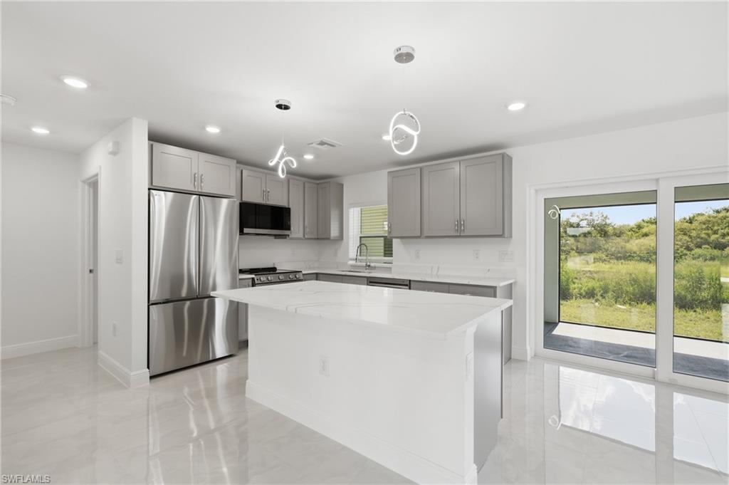 647 Whitmore Loop Property Photo 10