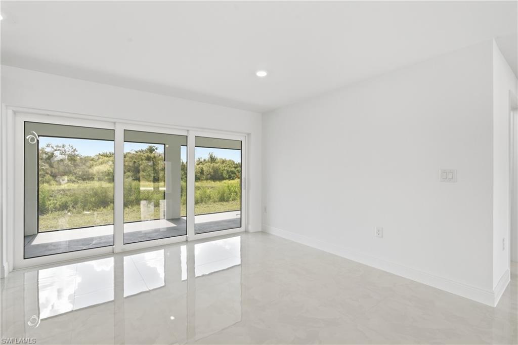 647 Whitmore Loop Property Photo 13