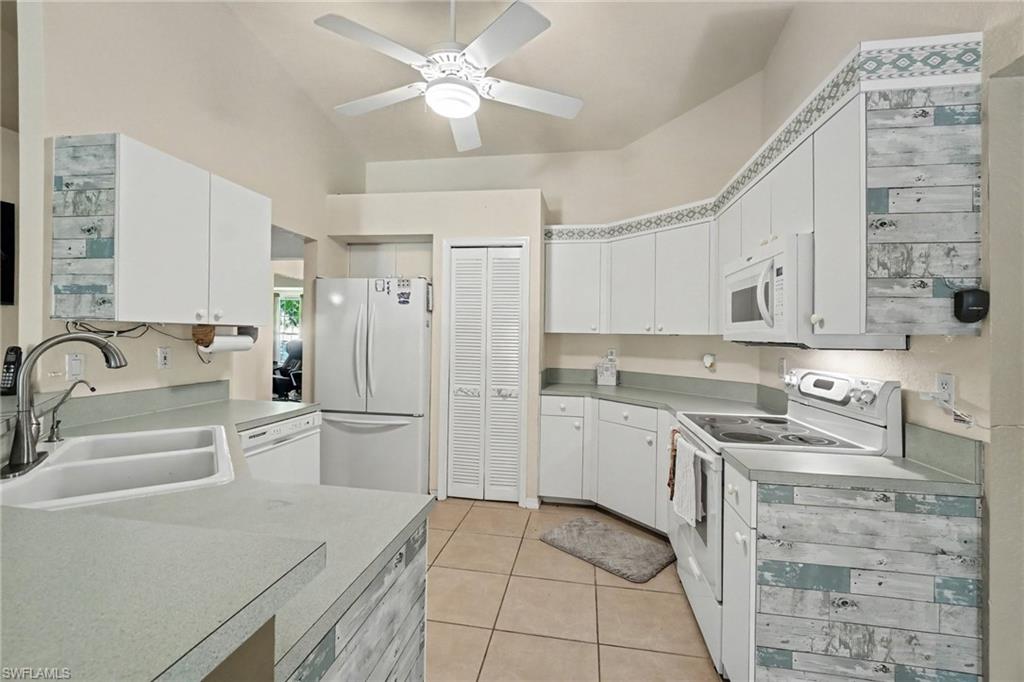 524 Sw 23rd Ter Property Photo 11