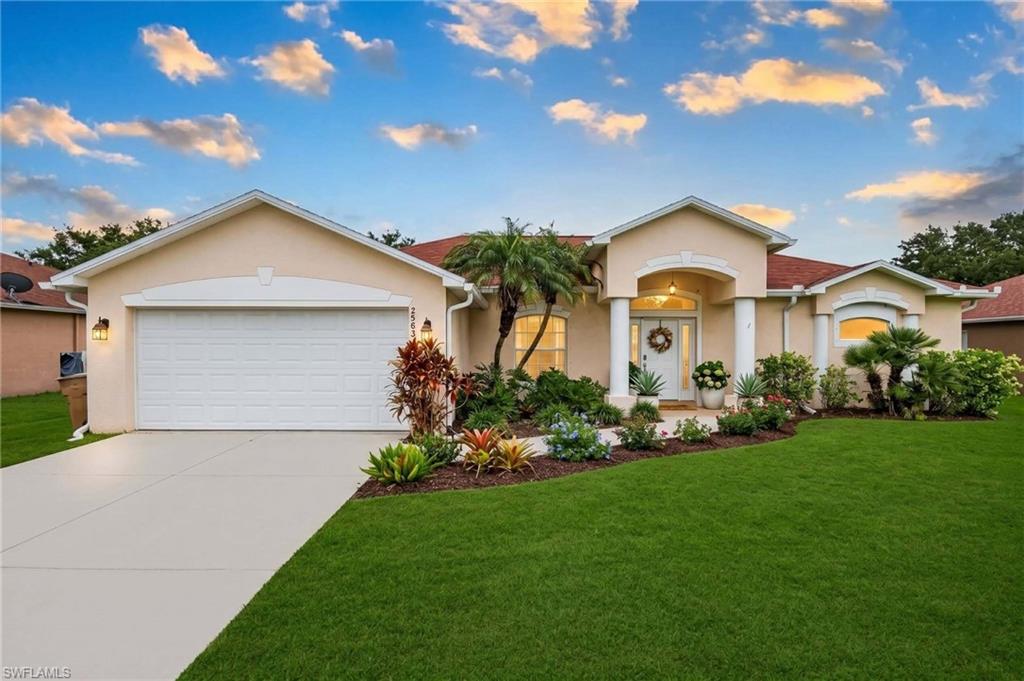 2563 Nature Pointe Loop Property Photo 2