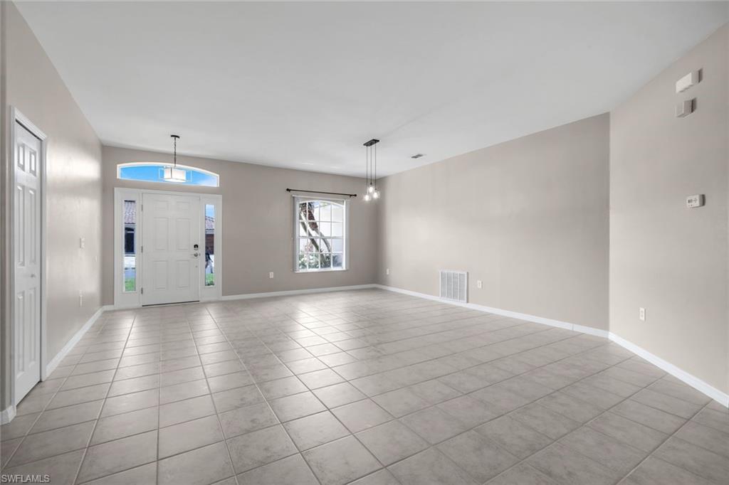 2563 Nature Pointe Loop Property Photo 4