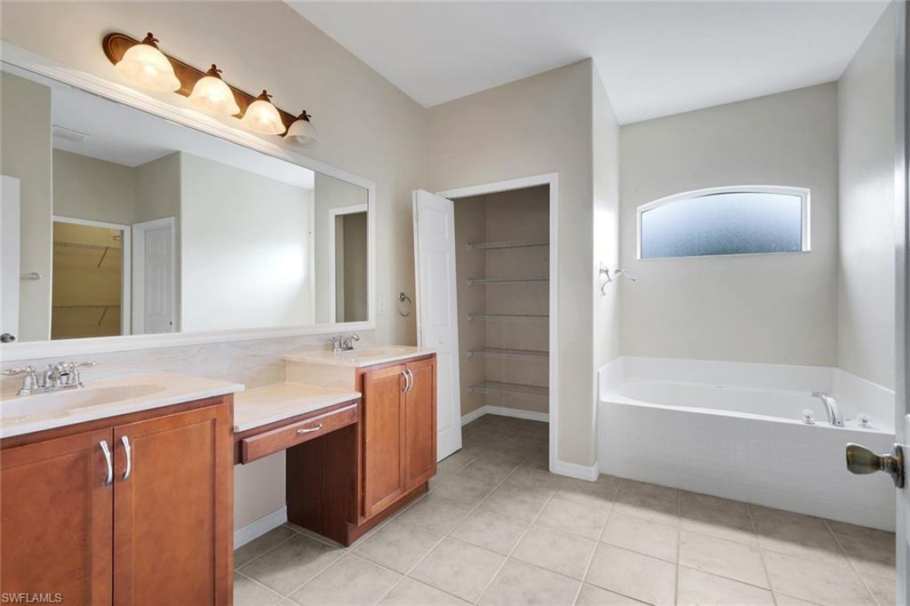 2563 Nature Pointe Loop Property Photo 14