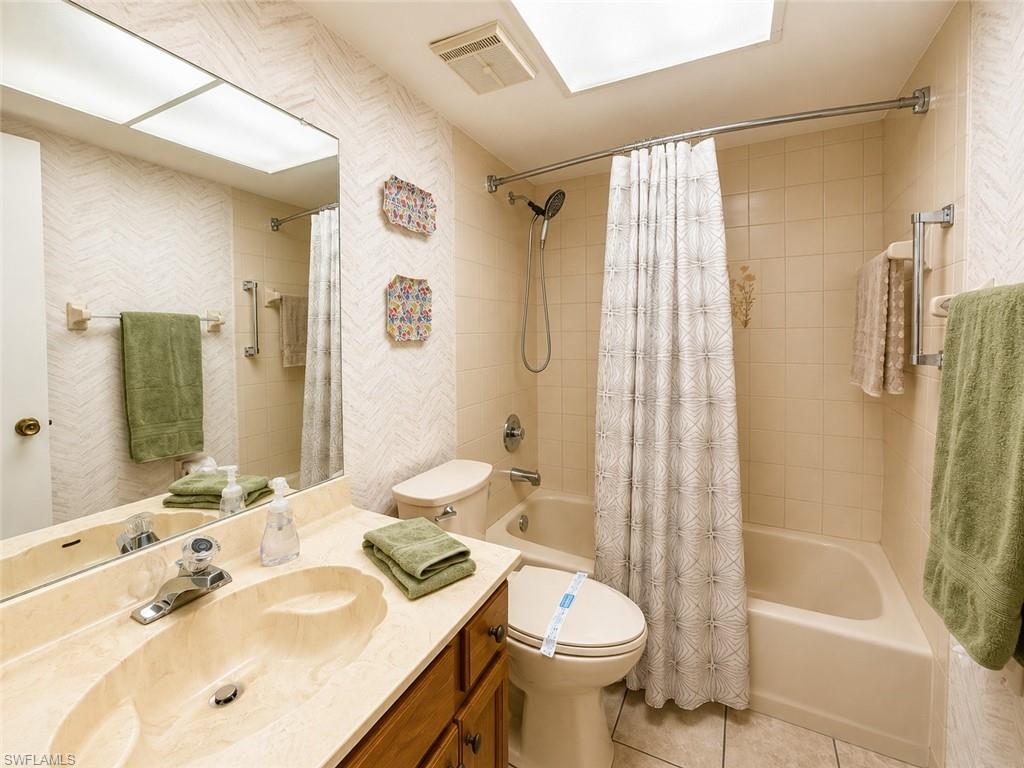1615 Se 46th Ln 202 Property Photo 13
