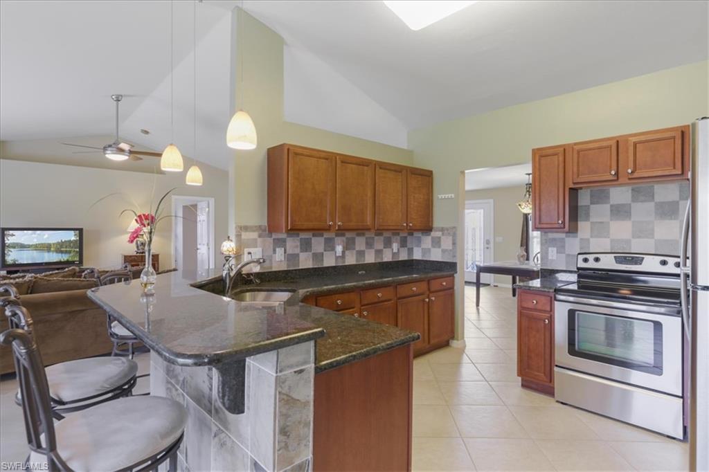 8141 Liriope Loop Property Photo 8