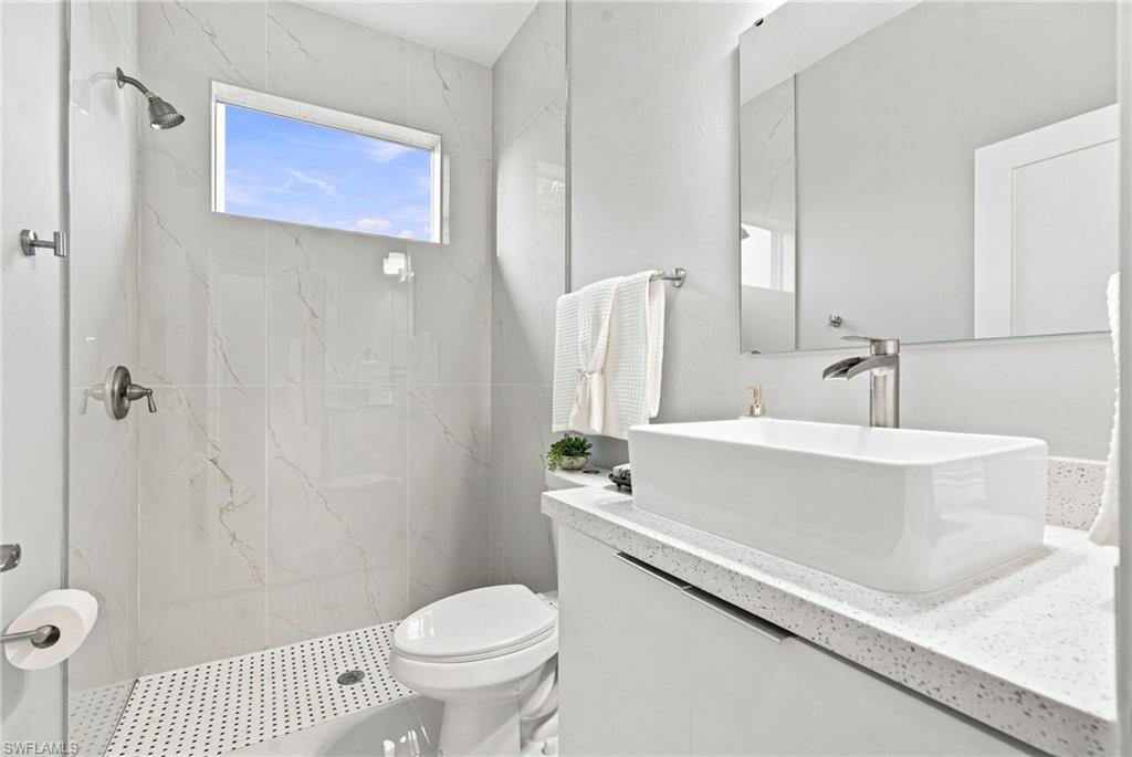 350 Radford Ave Property Photo 22
