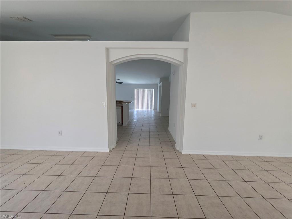1014 Nw 31st Pl Property Photo 5