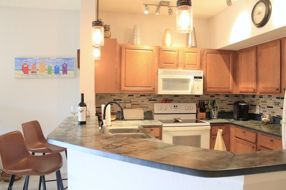15590 Ocean Walk Cir 315 Property Photo 4