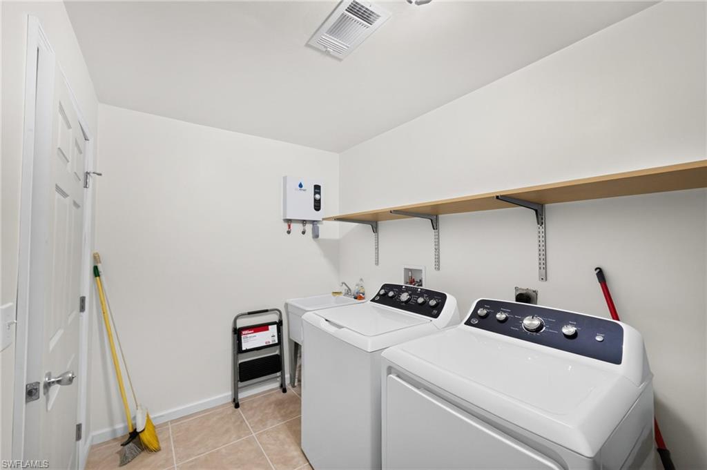 433 Notson Ter Property Photo 15