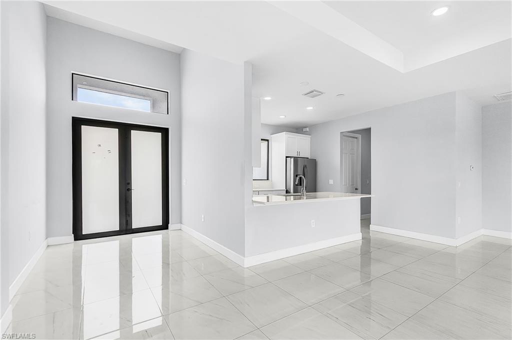 2427 Tropicana Pkwy W Property Photo 4