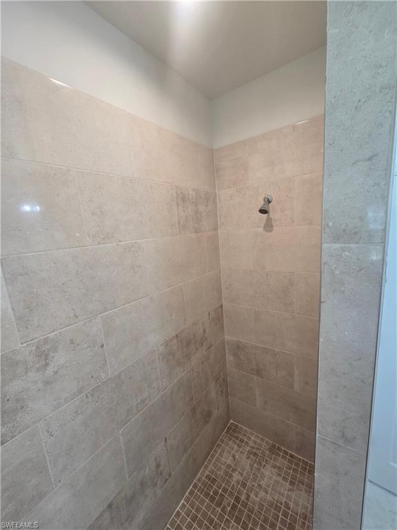 53 Joan Ave S Property Photo 13