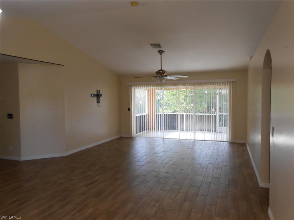 1221 Belair St E Property Photo 2