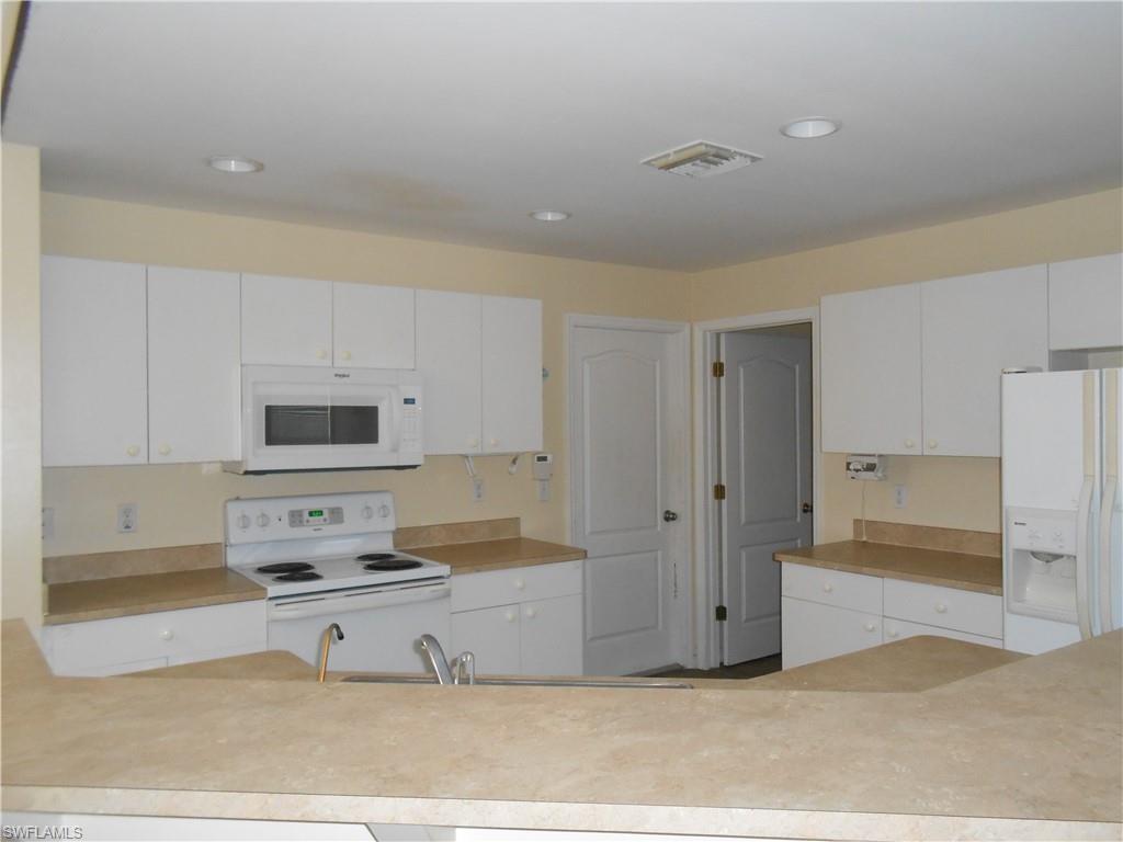 1221 Belair St E Property Photo 3