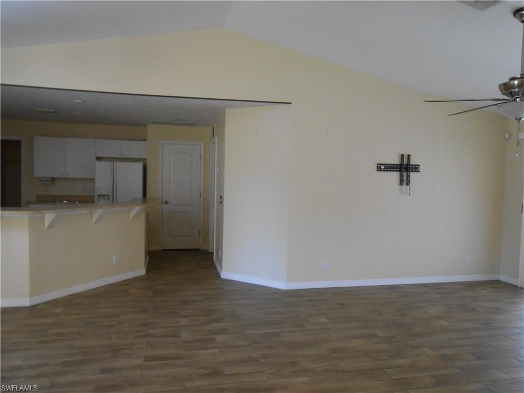 1221 Belair St E Property Photo 5