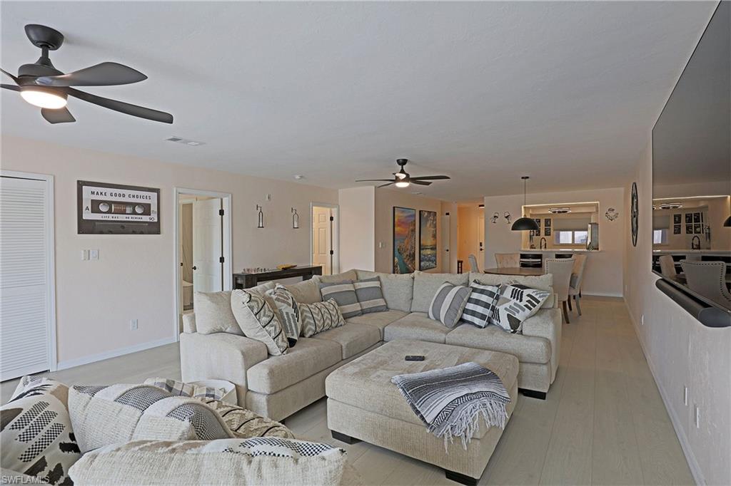 11921 Seabreeze Cove Ln 208 Property Photo 4