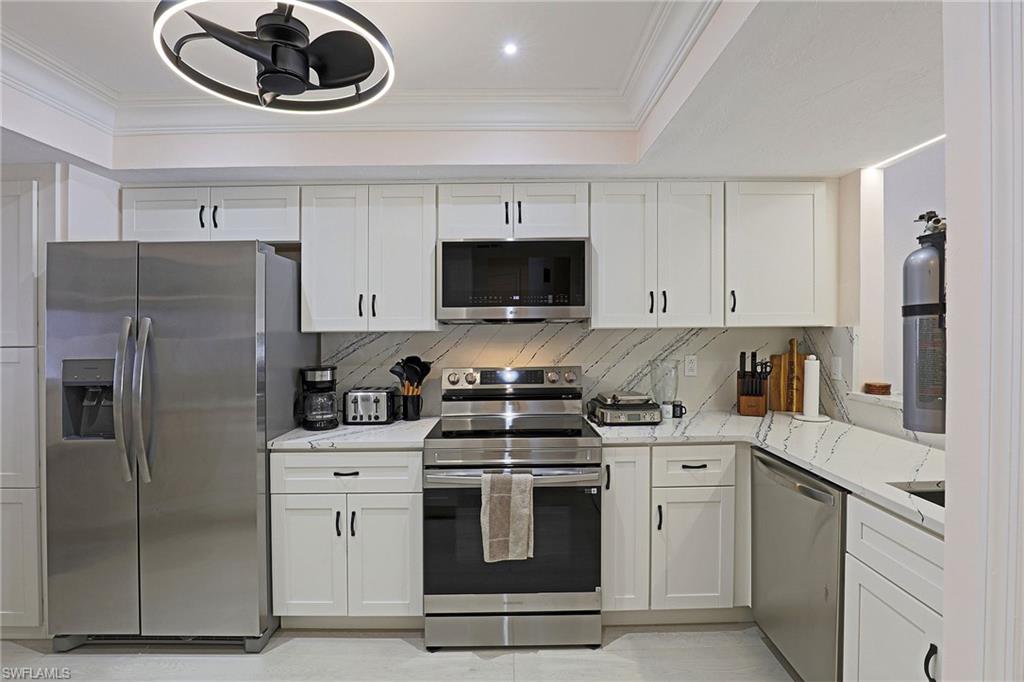 11921 Seabreeze Cove Ln 208 Property Photo 7