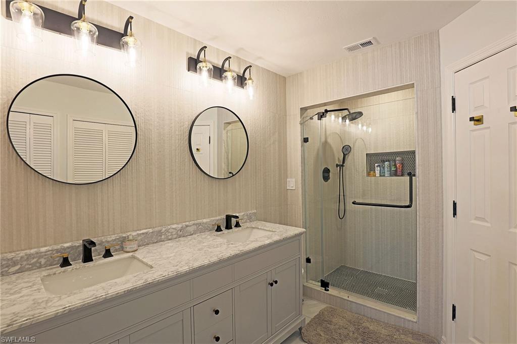 11921 Seabreeze Cove Ln 208 Property Photo 12