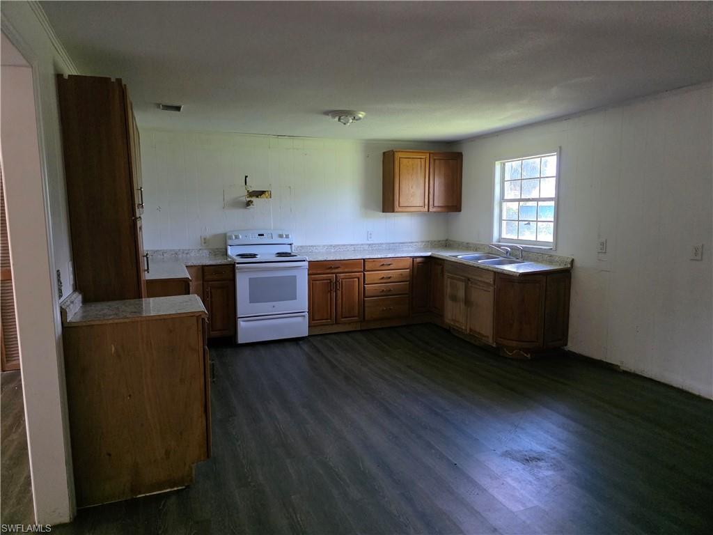 615 New Market Rd W Property Photo 21