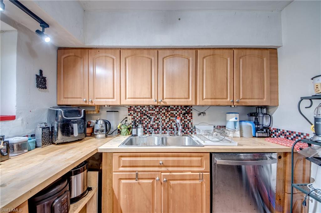 101 Powell Creek Cir Property Photo 3