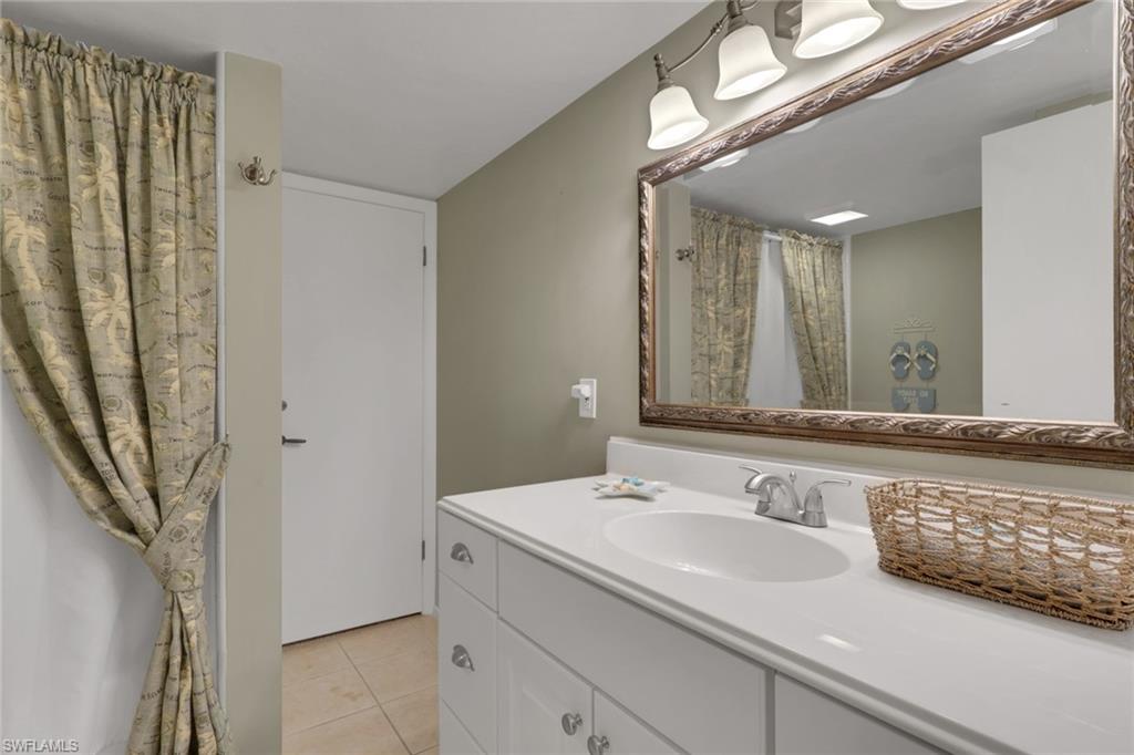 4751 Harbortown Ln Property Photo 18