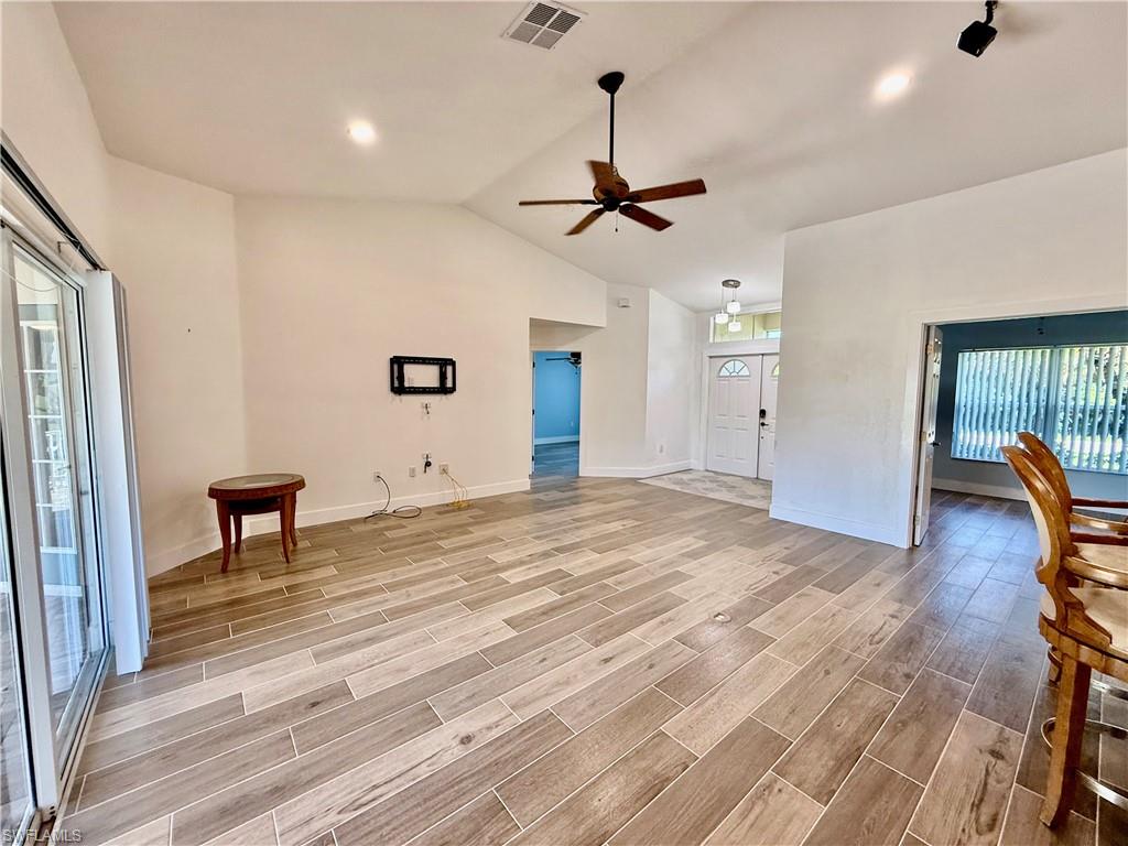 2707 7th St W Property Photo 15