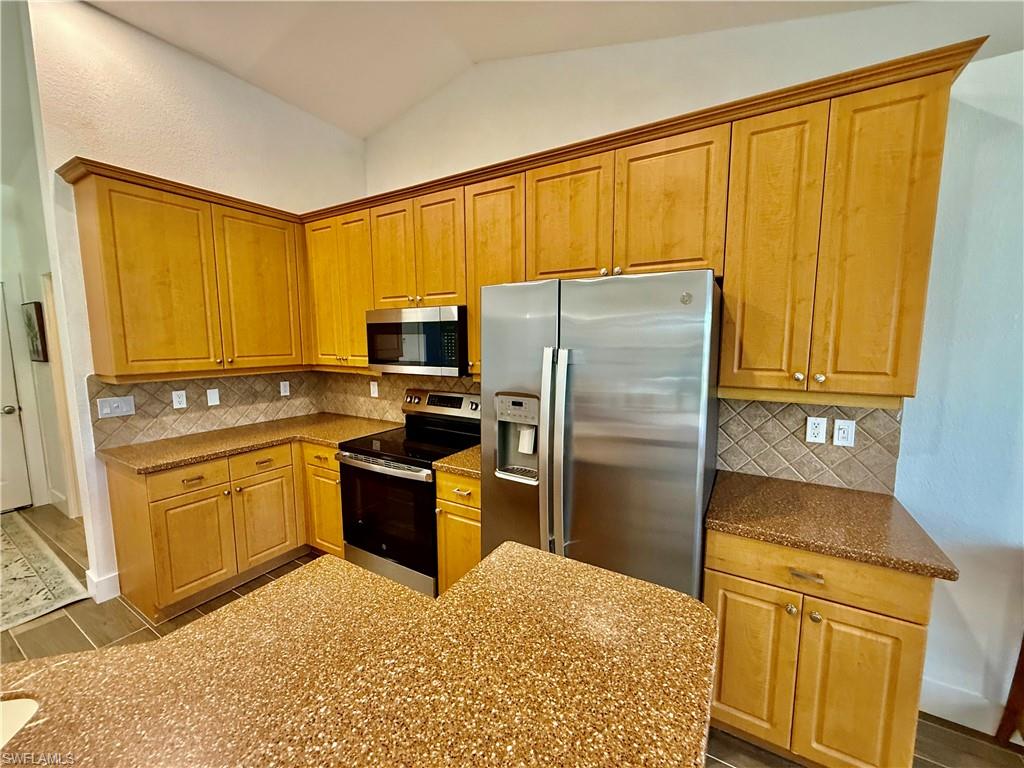 2707 7th St W Property Photo 25