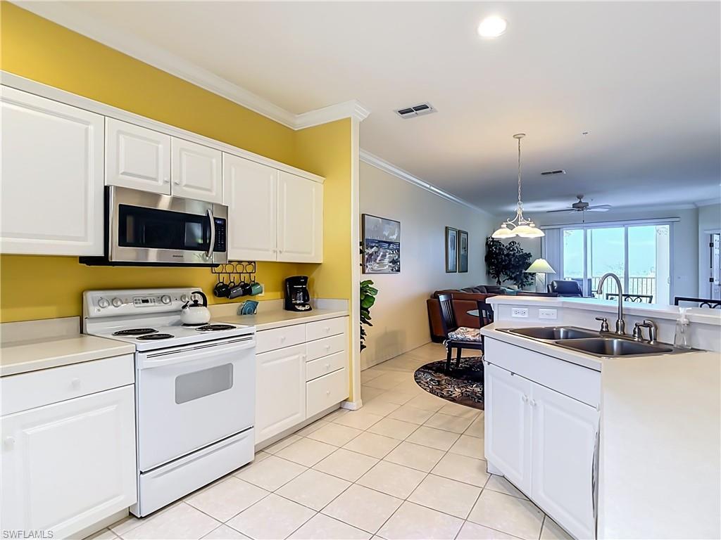 20061 Sanibel View Cir 203 Property Photo 8