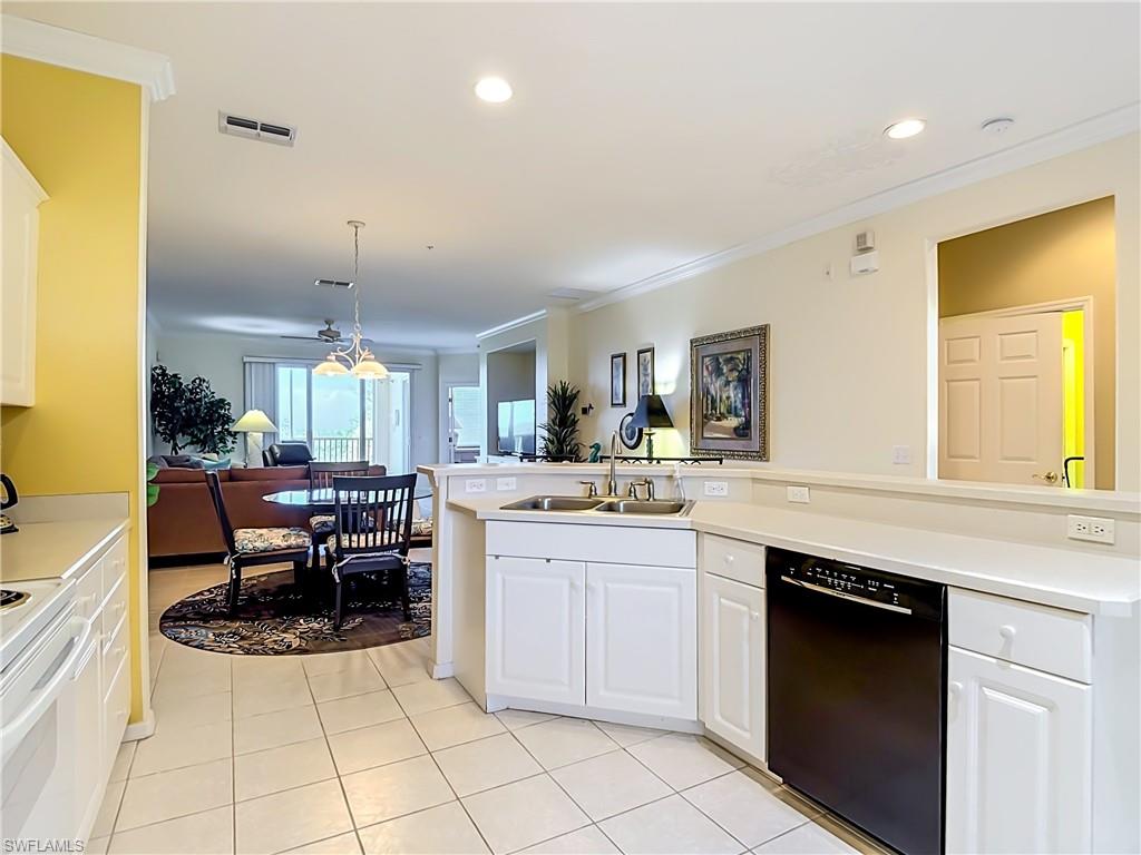 20061 Sanibel View Cir 203 Property Photo 10