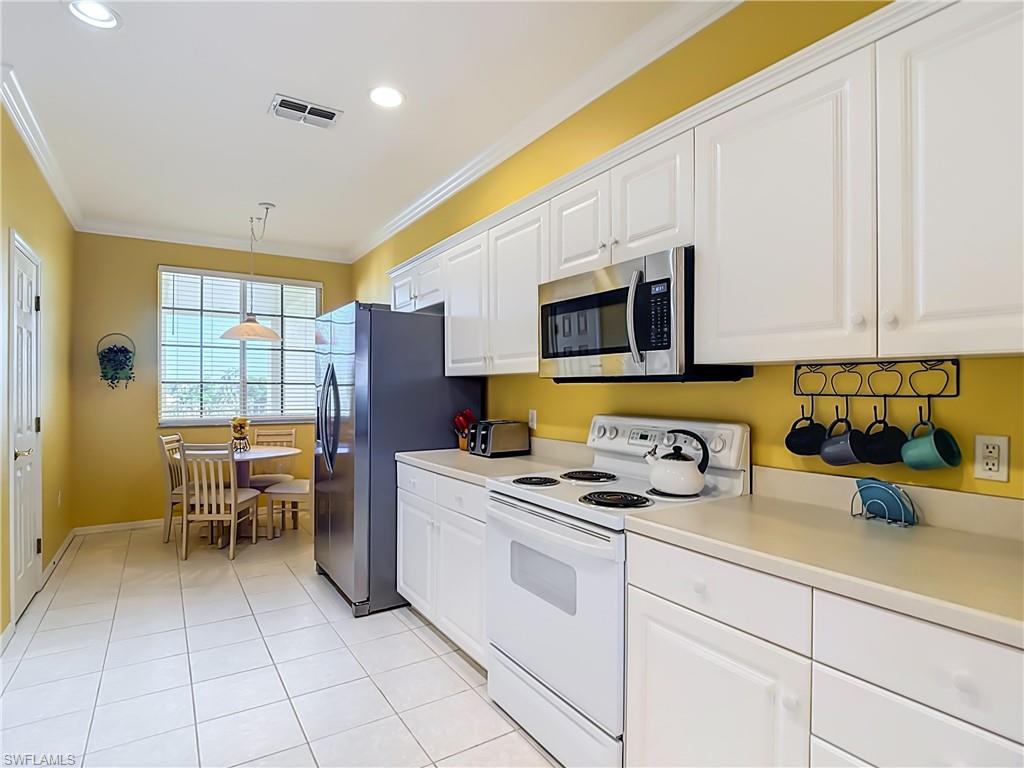 20061 Sanibel View Cir 203 Property Photo 13