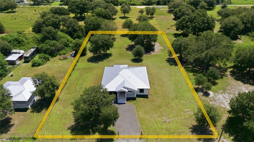 745 N Estribo St Property Photo 2