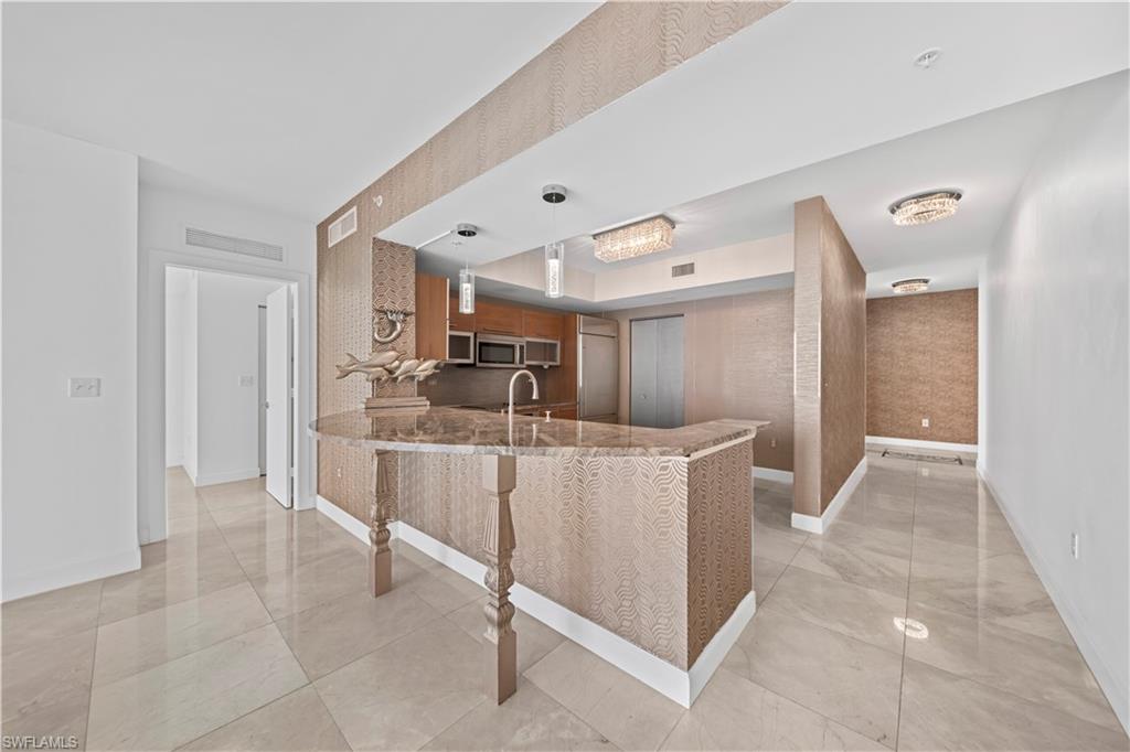 3000 Oasis Grand Blvd 1407 Property Photo 6