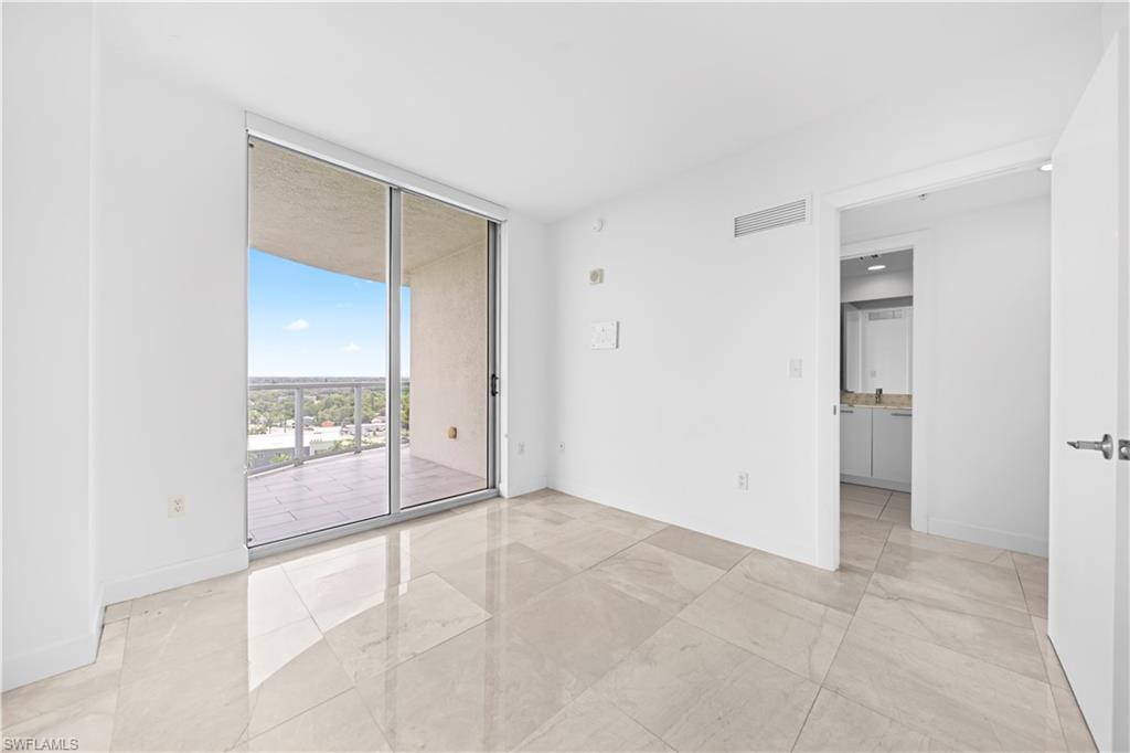 3000 Oasis Grand Blvd 1407 Property Photo 27