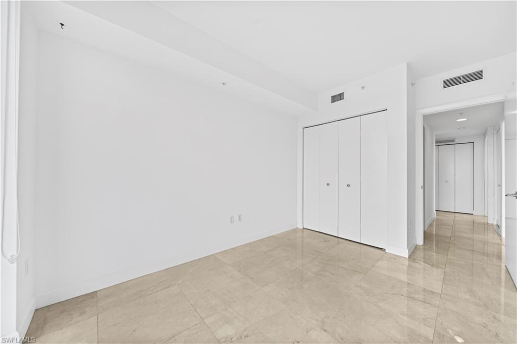 3000 Oasis Grand Blvd 1407 Property Photo 29