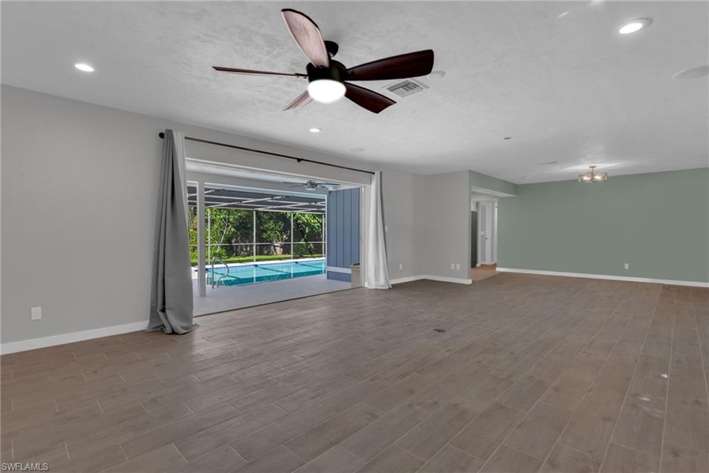 920 Altadena Dr Property Photo 11