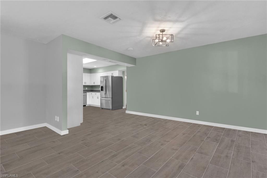 920 Altadena Dr Property Photo 13