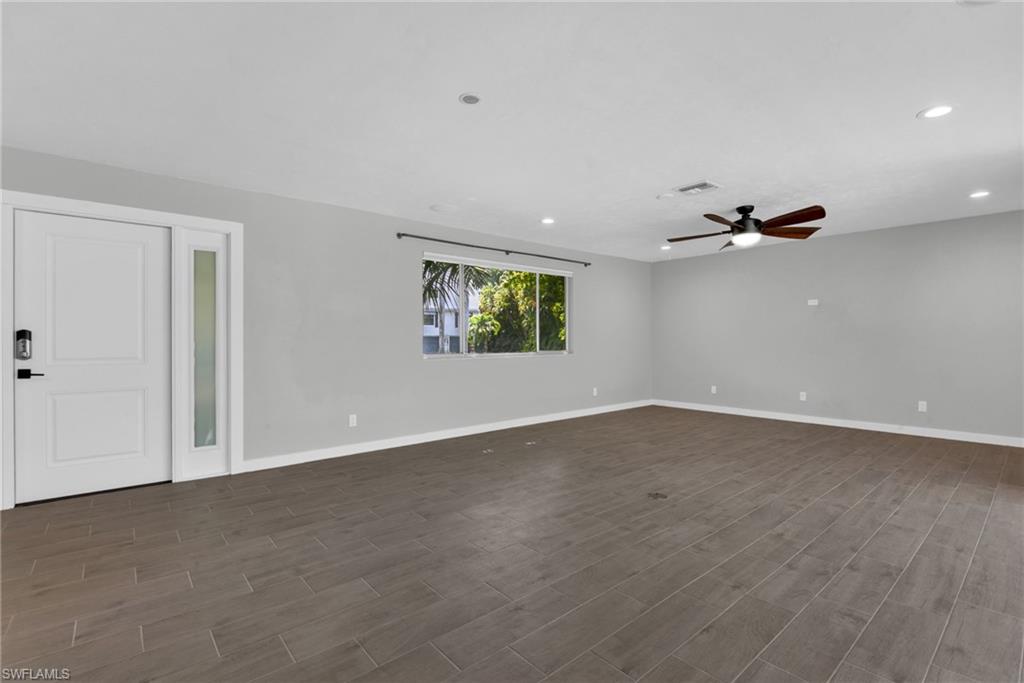 920 Altadena Dr Property Photo 24