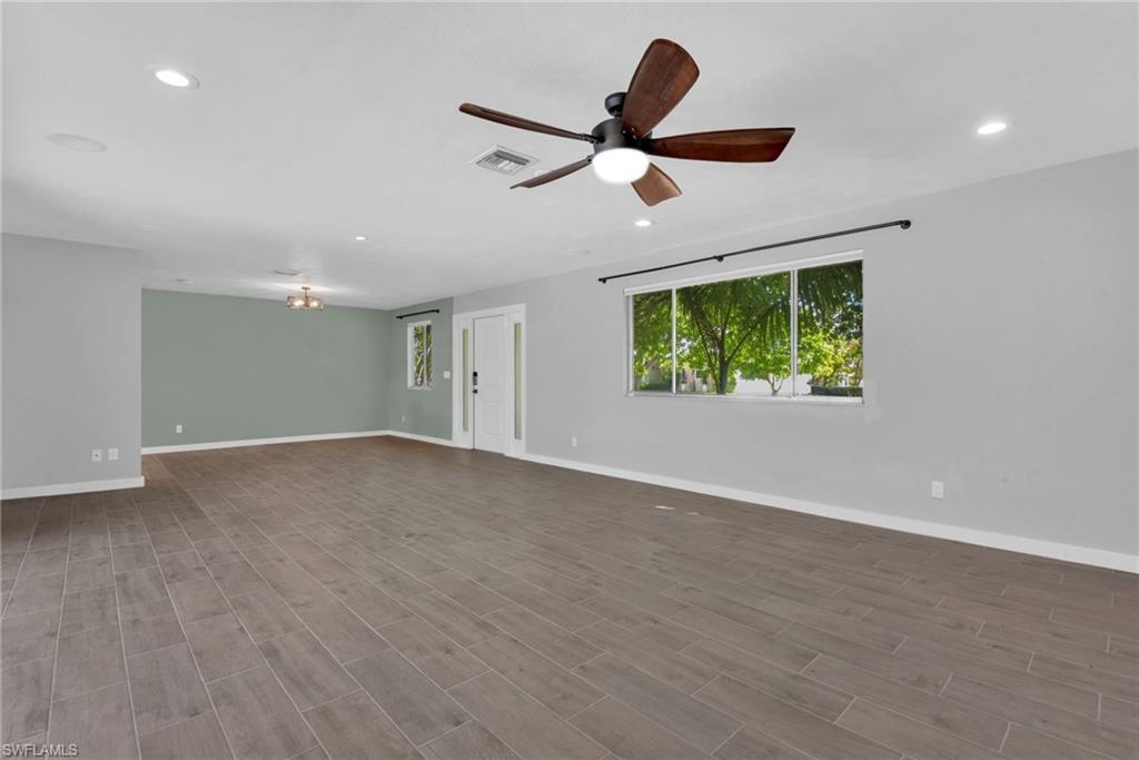 920 Altadena Dr Property Photo 25