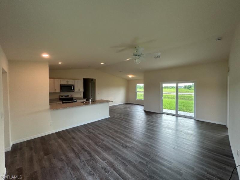 9004 Lamkin Ct Property Photo 2