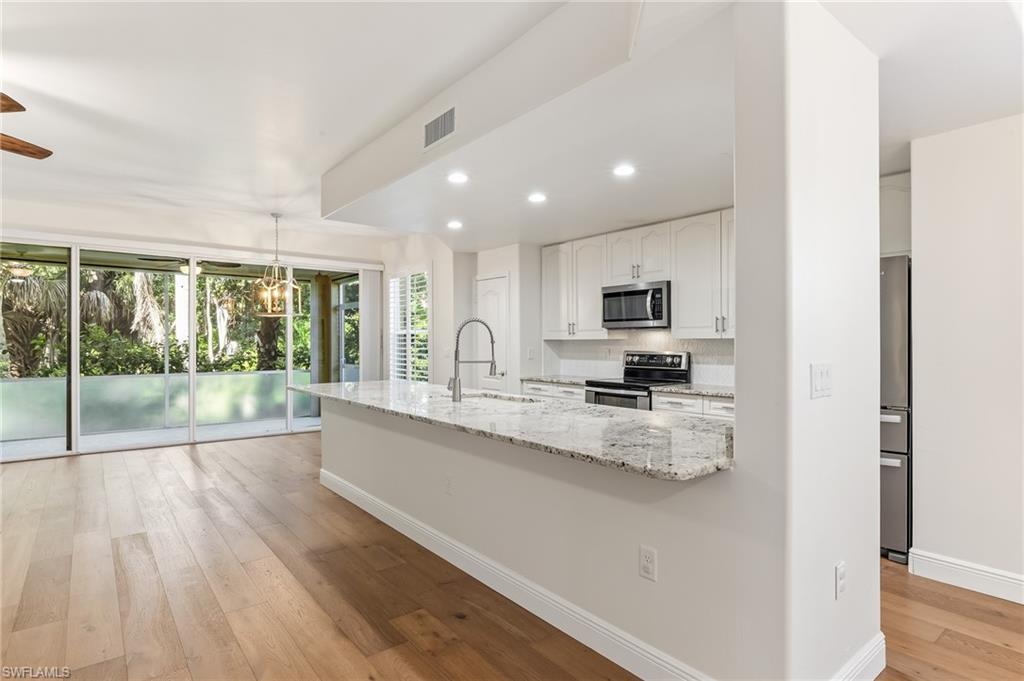 13051 Sandy Key Bend 502 Property Photo 5