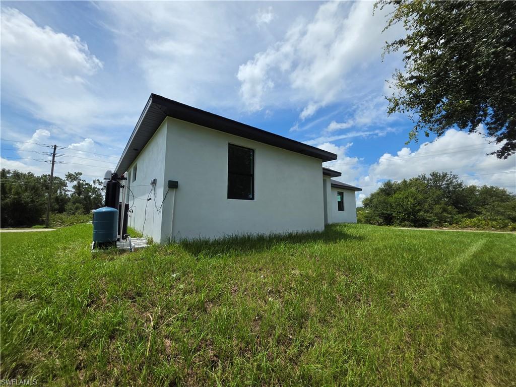2106 W 17th St Property Photo 45